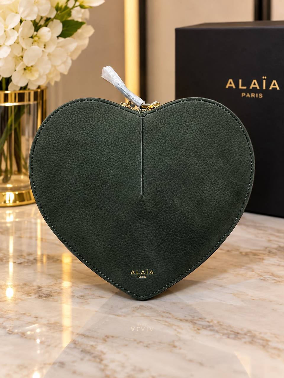 Alaia Sling Bag - 