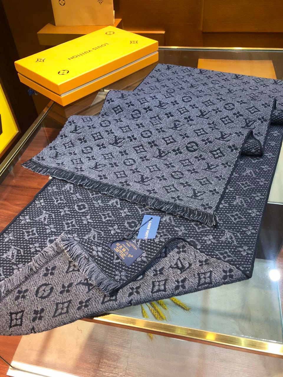 Louis Vuitton Scarf - Grey Monogram