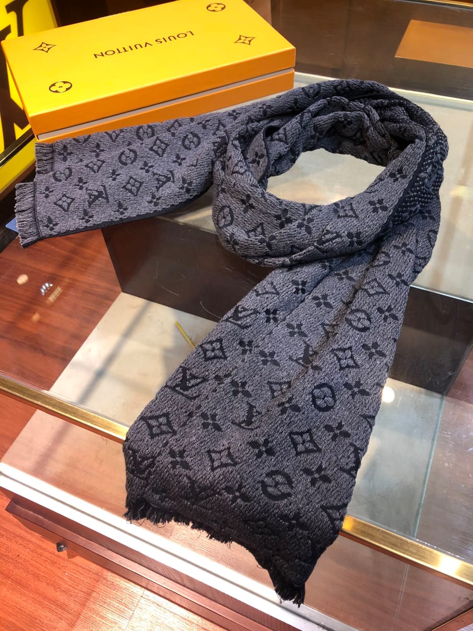 Louis Vuitton Scarf - Grey Monogram