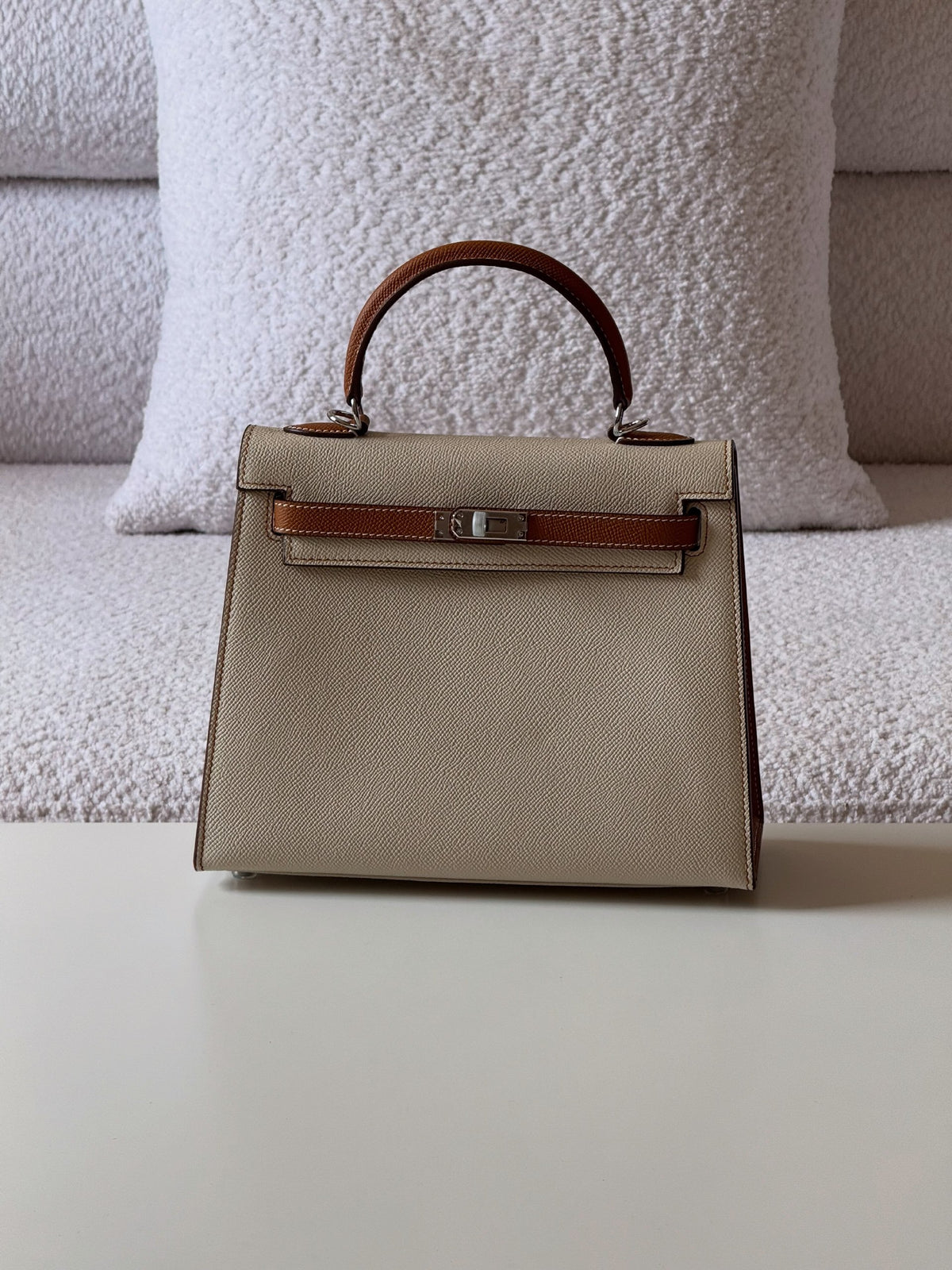 Hermès Handbag - Beige