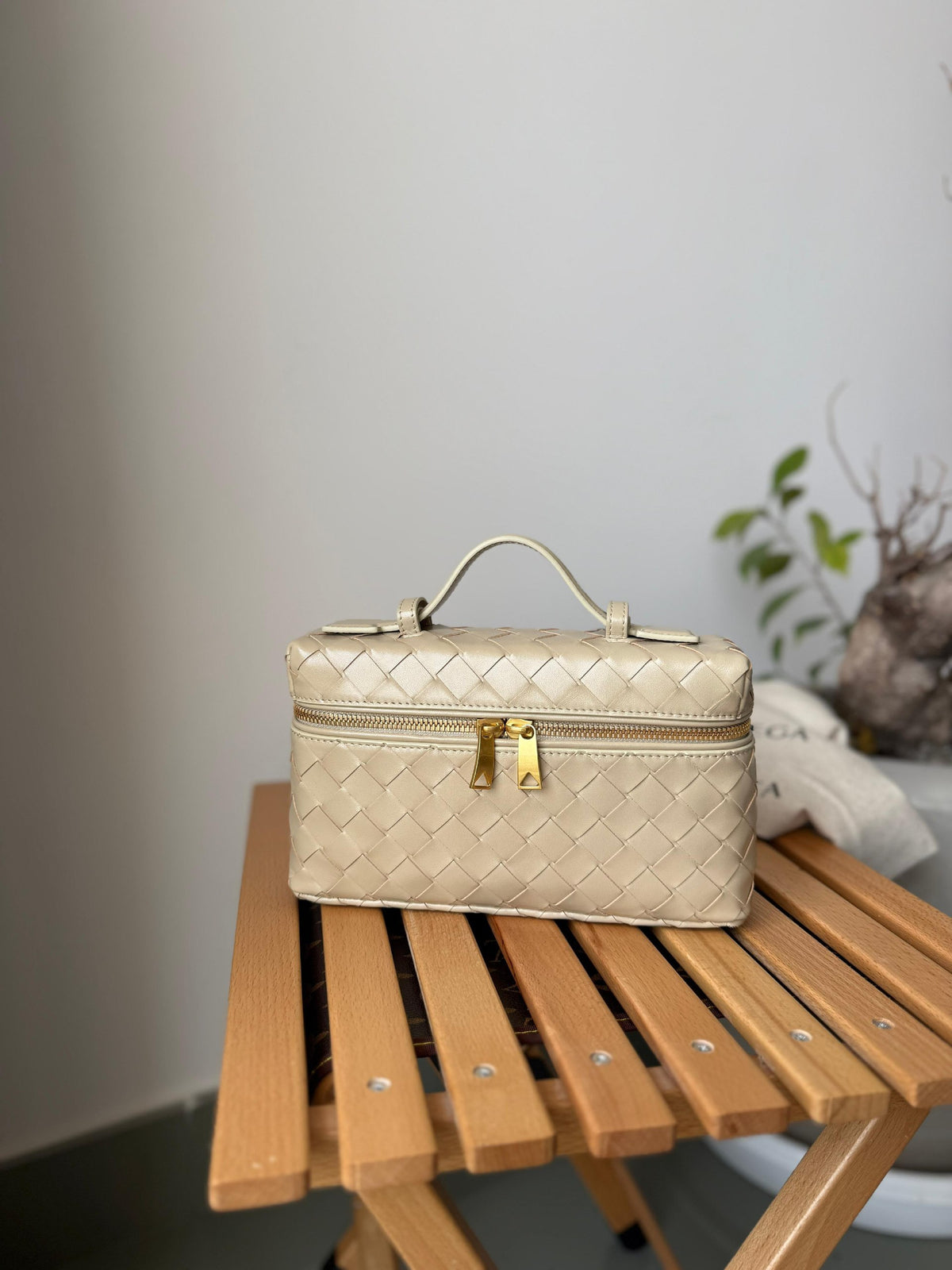 Bottega Veneta Woven Vanity Makeup Bag - White