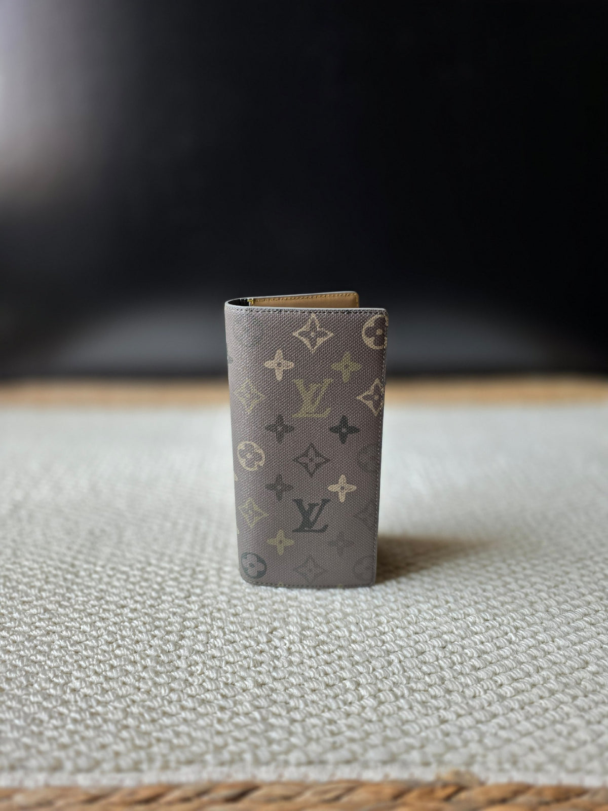 Louis Vuitton Brazza Monogram Wallet - Grey Monogram