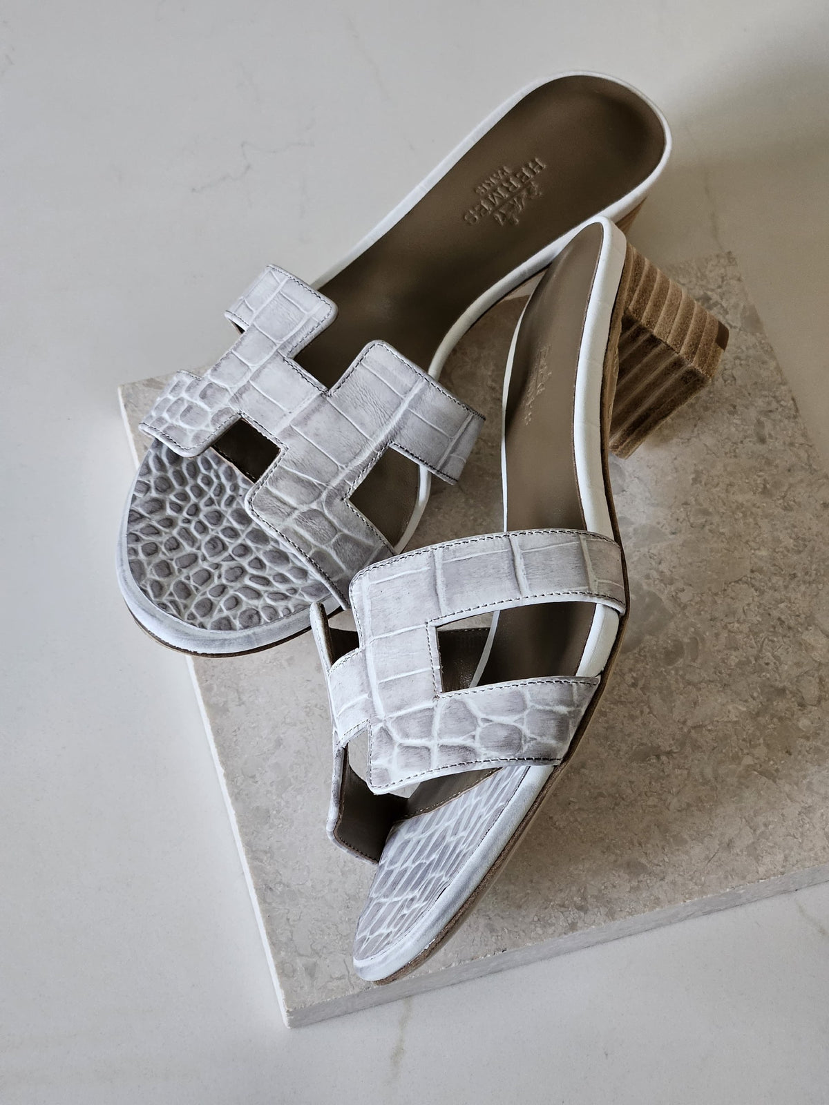 Hermès Heels - White Embossed