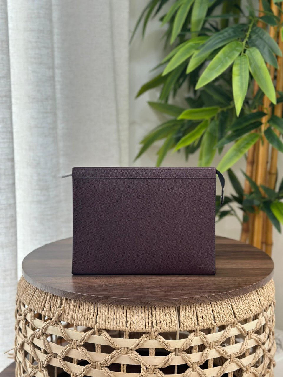 Louis Vuitton Flat Zip Clutch - Burgundy Embossed