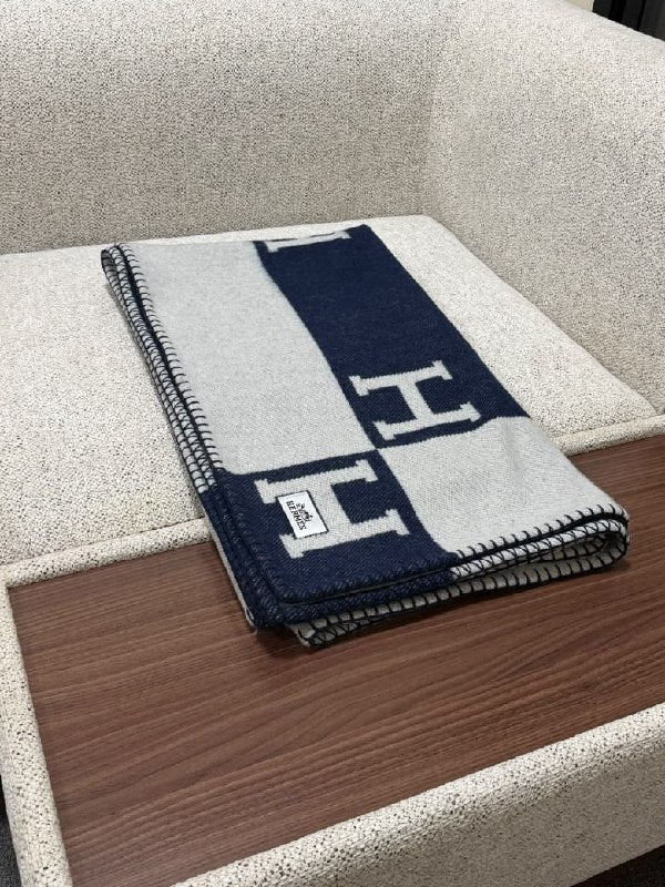 Hermès H-Pattern Blanket - Navy