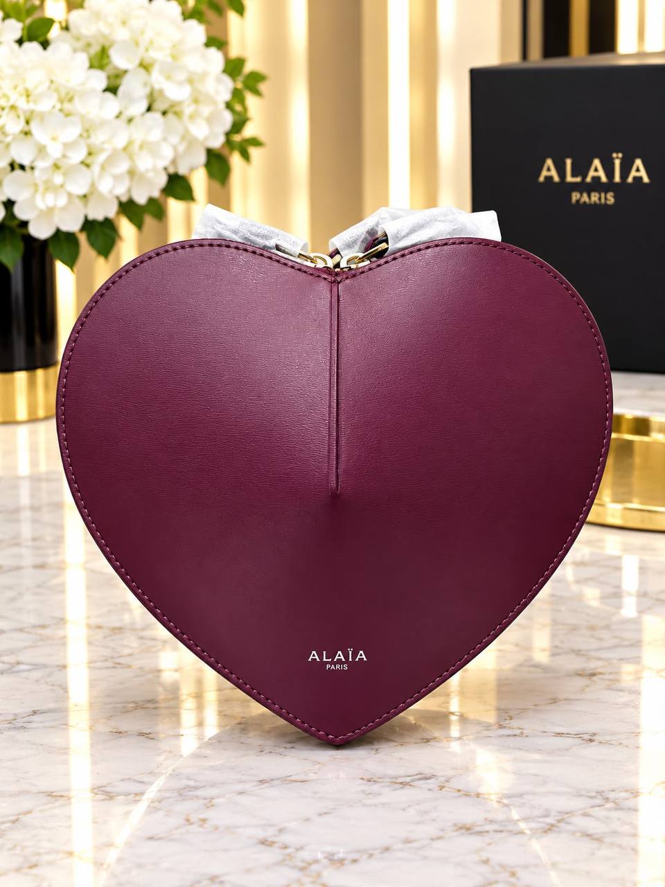 Alaia Sling Bag - 
