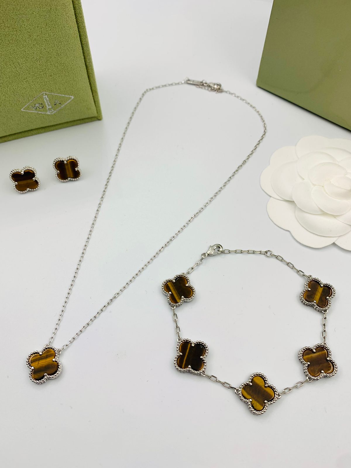 Van Cleef & Arpels Striped Clover Jewelry Set - Brown