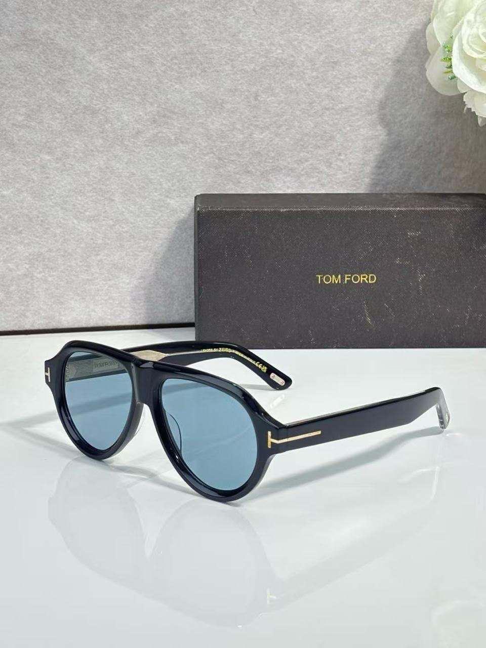 Tom Ford Oval Sunglasses - 