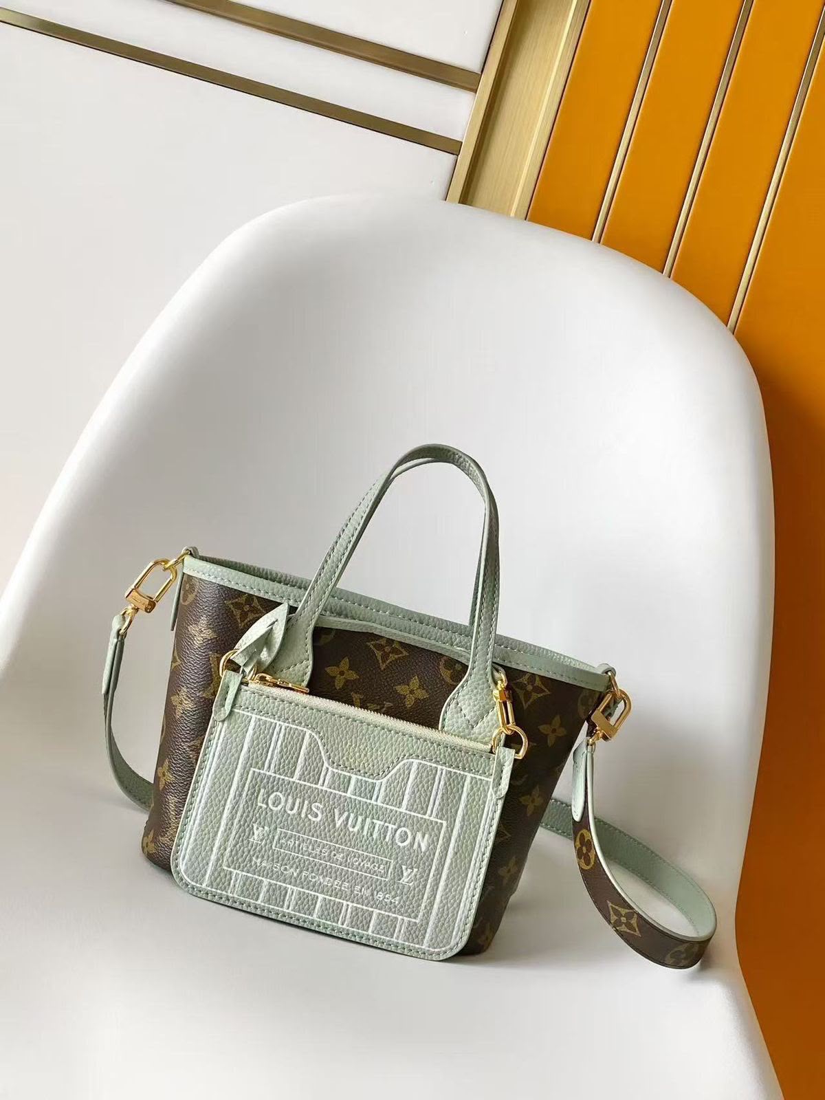 Louis Vuitton Pocket Tote Bag - Brown Monogram