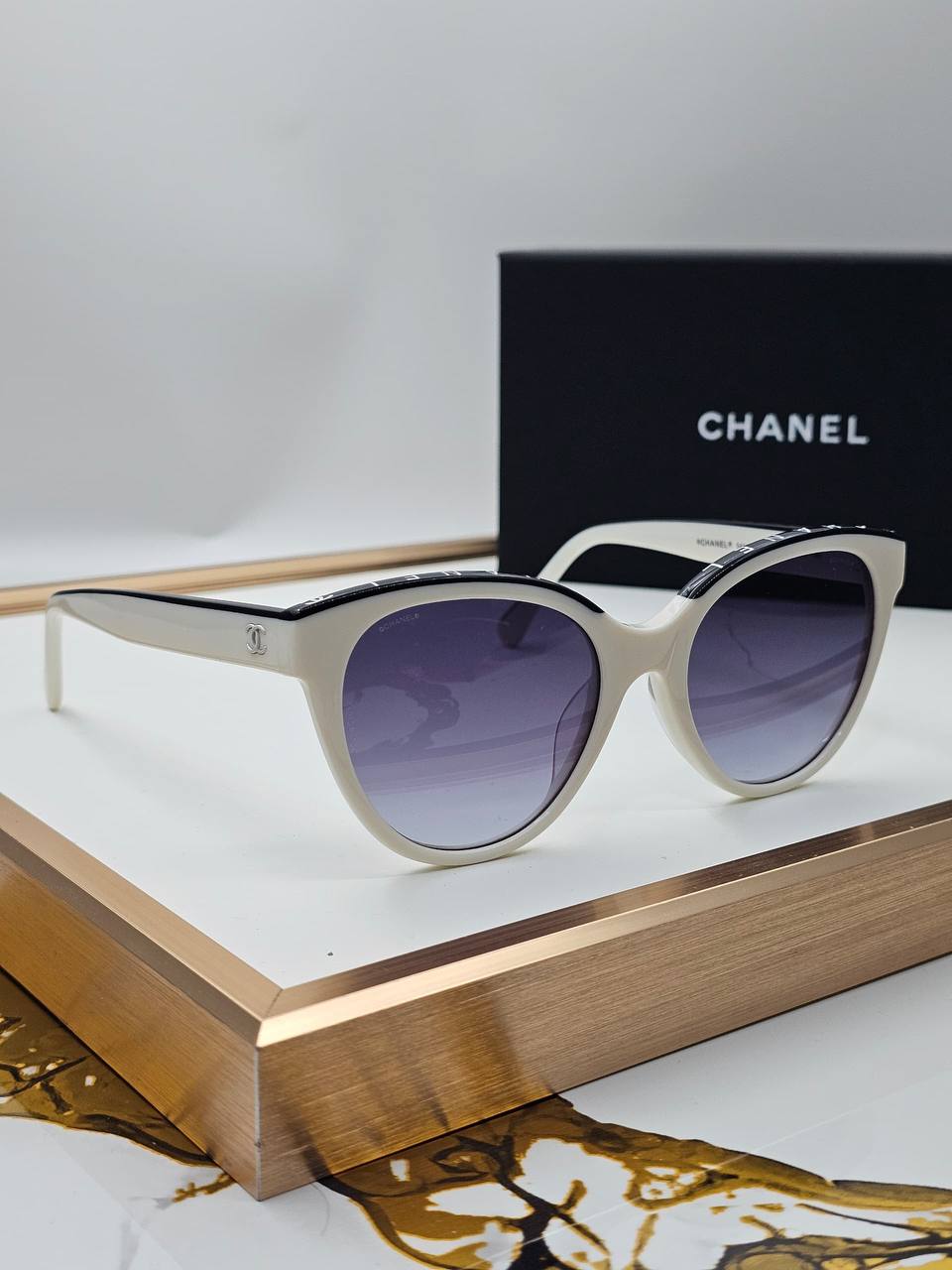 Chanel - 
