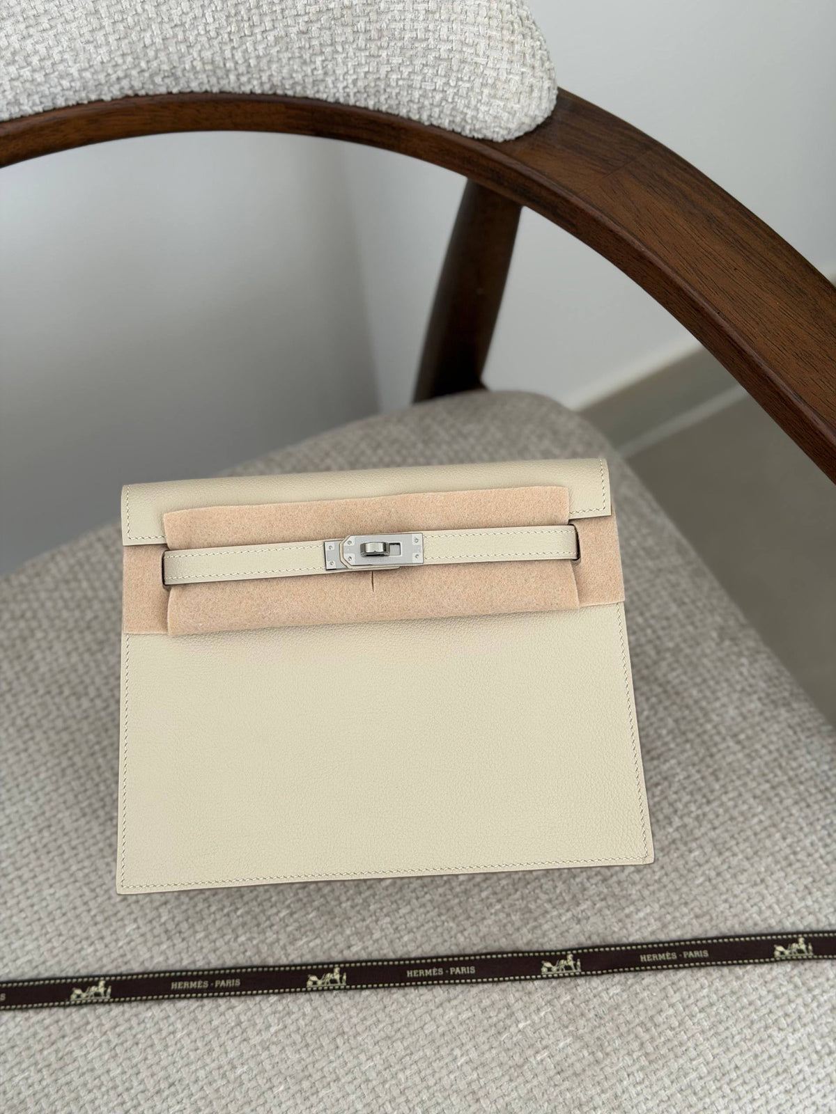 Hermès Kelly Dance Shoulder Bag - White