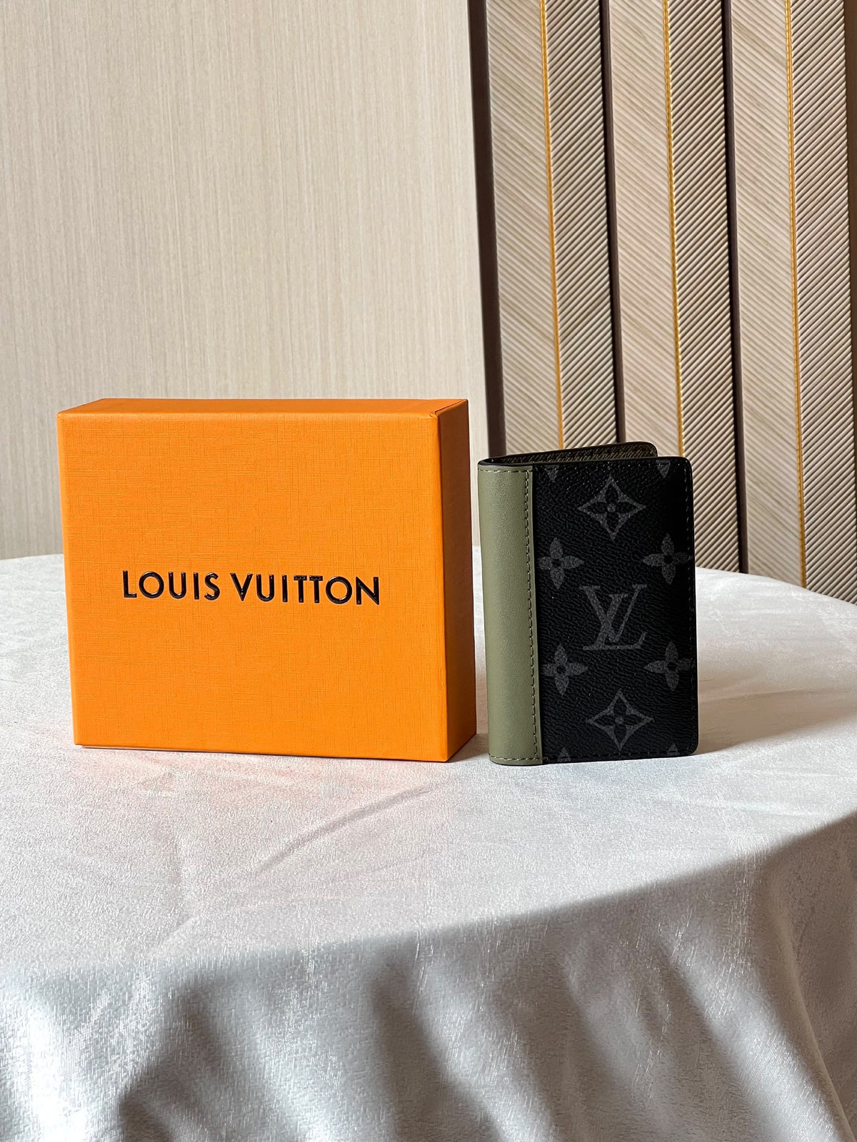 Louis Vuitton Card Holder Contrast Side Panel - Black Monogram