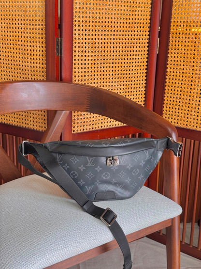 Louis Vuitton Slim Belt Bag - Grey Monogram