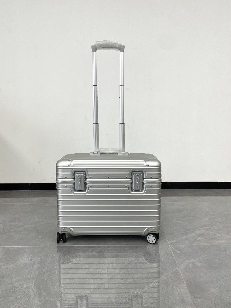 Rimowa Pilot Briefcase - Silver