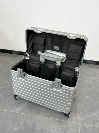 Rimowa Pilot Briefcase - Silver