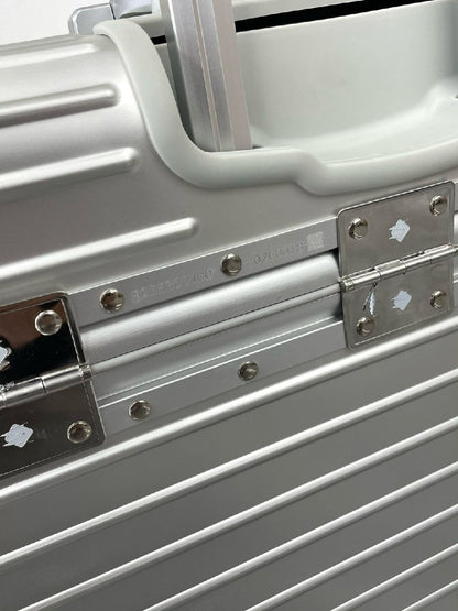 Rimowa Pilot Briefcase - Silver