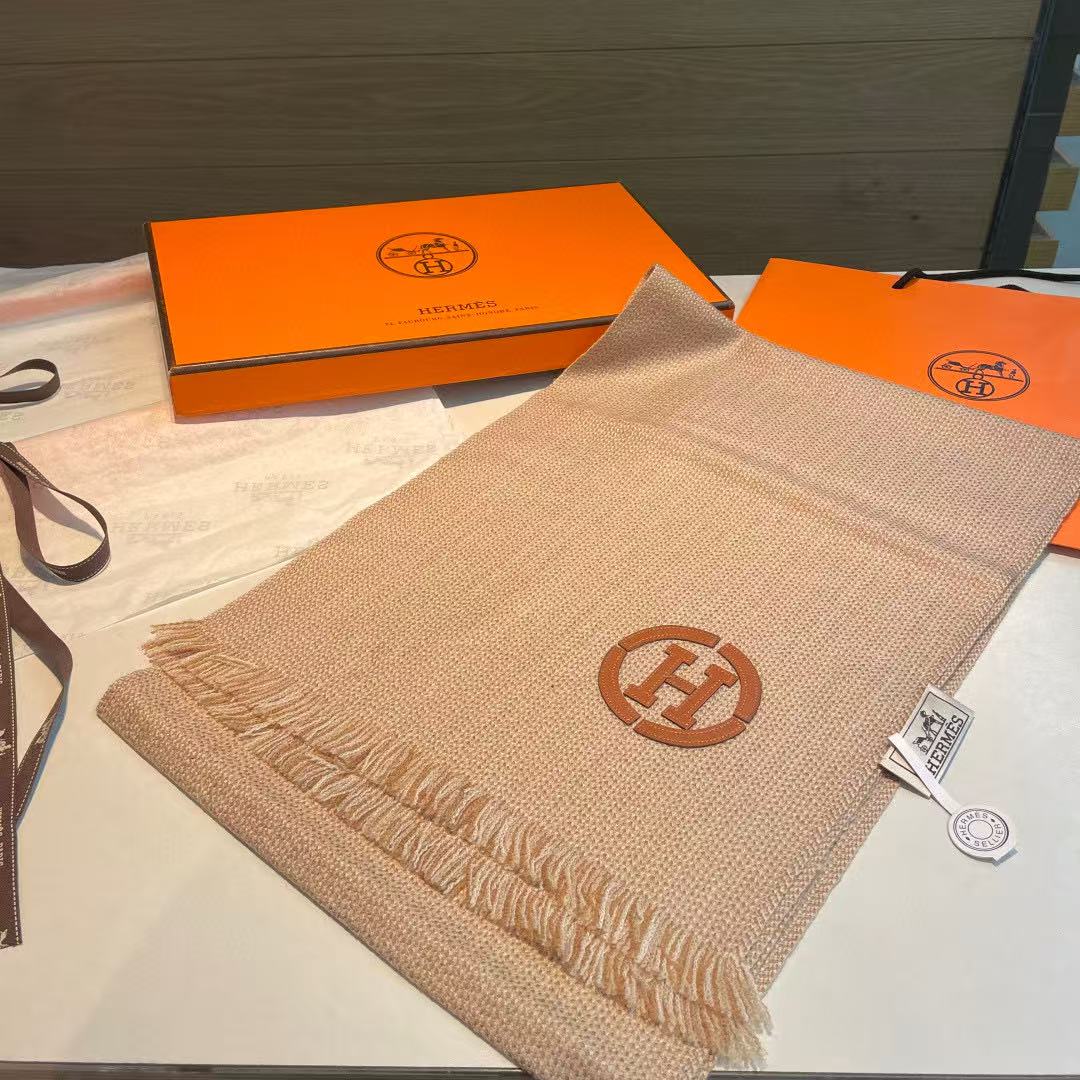 Hermès Scarf - Beige