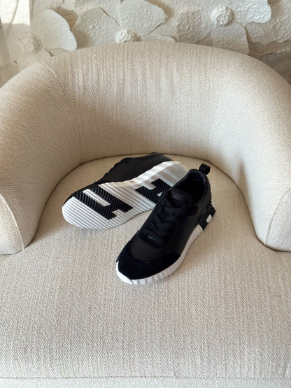 Hermès Panelled Sneakers - Black