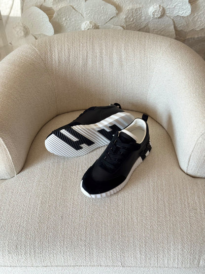 Hermès Panelled Sneakers - Black