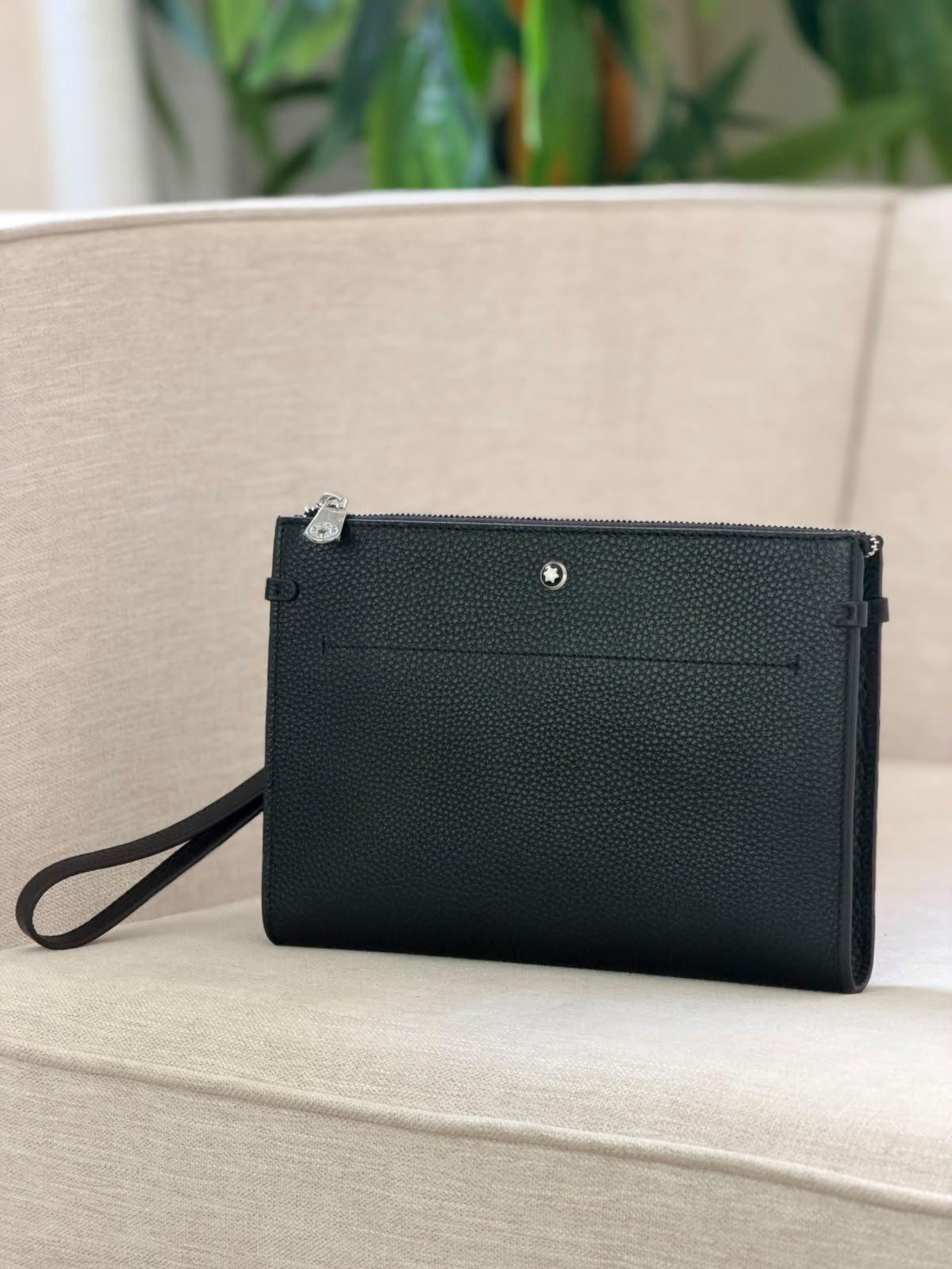 Montblanc Pebbled Zip Clutch - Black