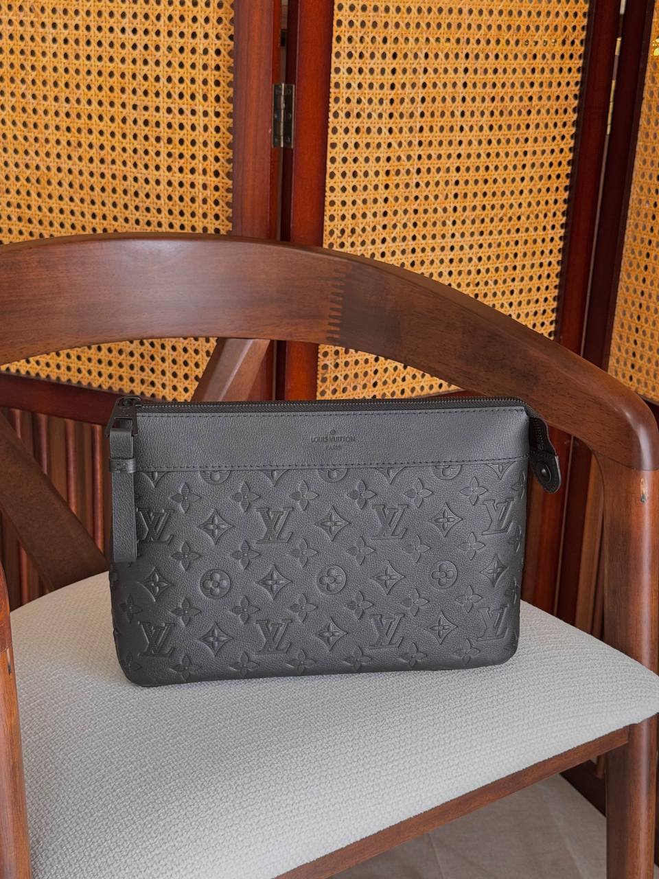 Louis Vuitton Clutch Bag - 