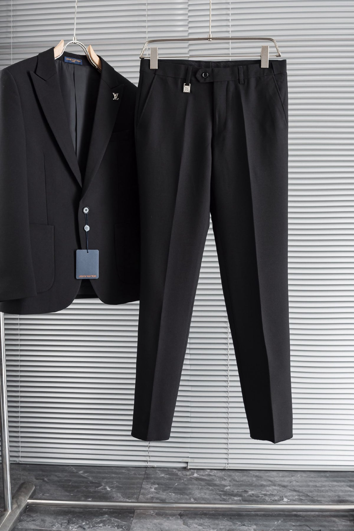 Louis Vuitton Set - Black