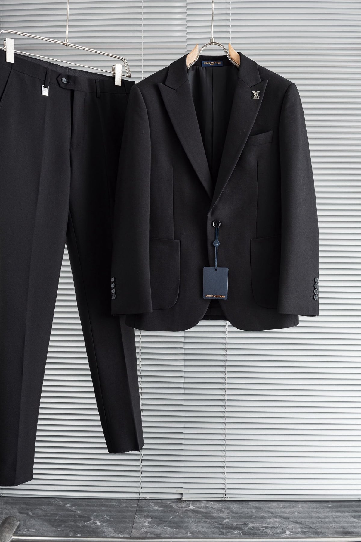 Louis Vuitton Set - Black