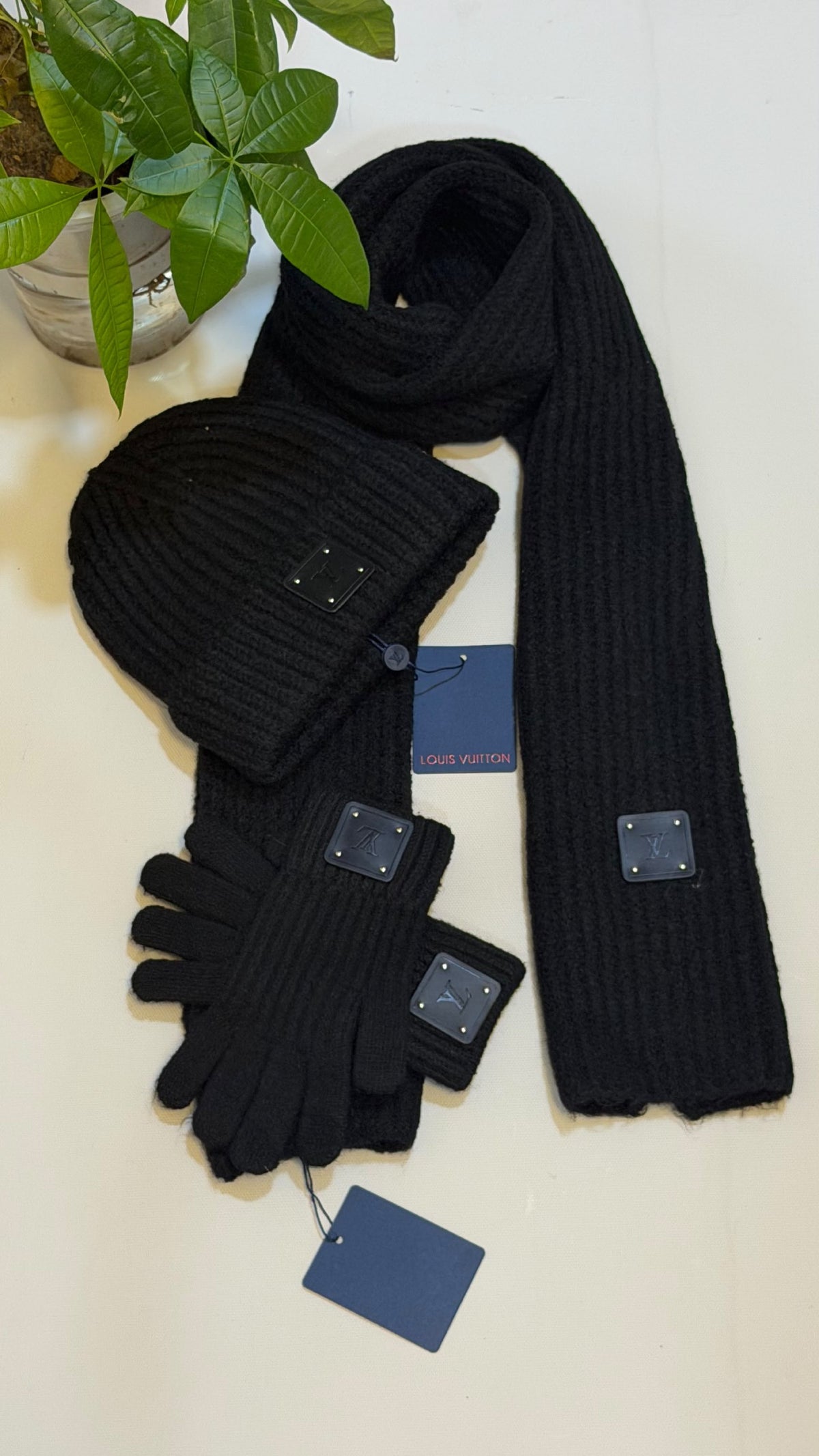 Louis Vuitton Scarf & Beanie - Black