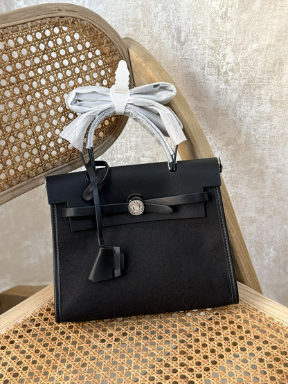 Hermès Handbag - White, Beige