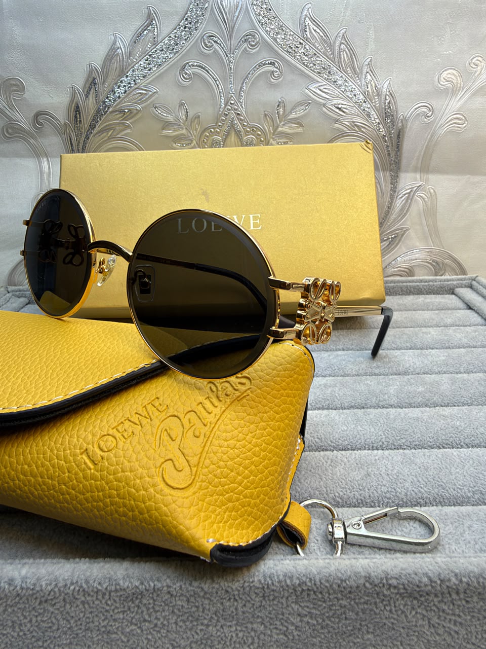 Loewe Round Sunglasses - 