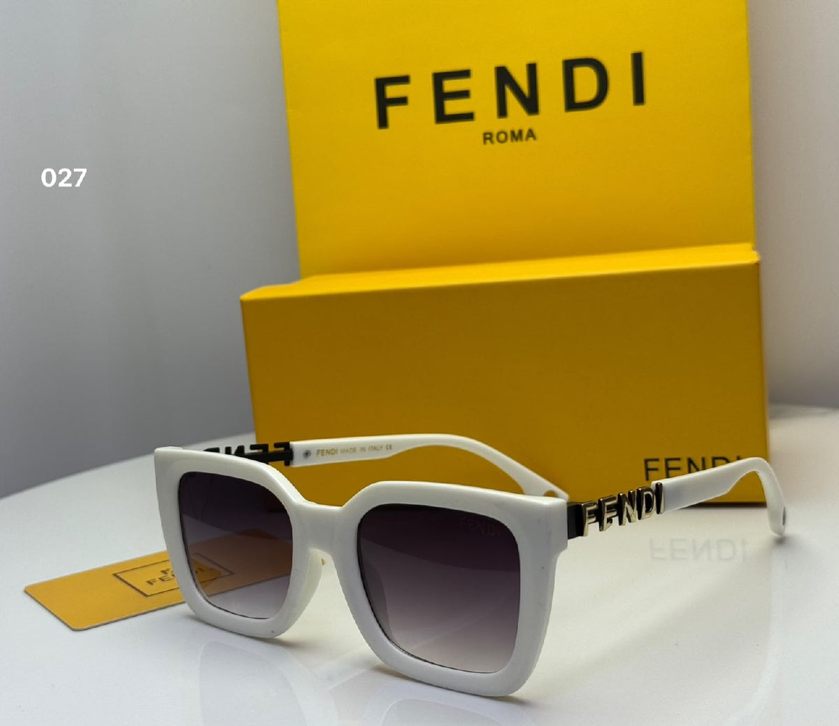 Fendi Square Sunglasses - 