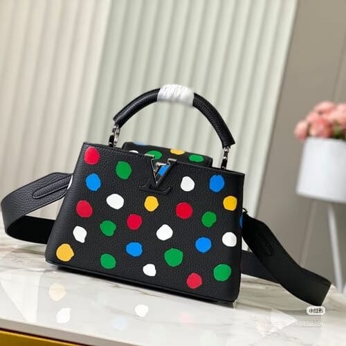 Louis Vuitton Polka-Dot Handbag - Black