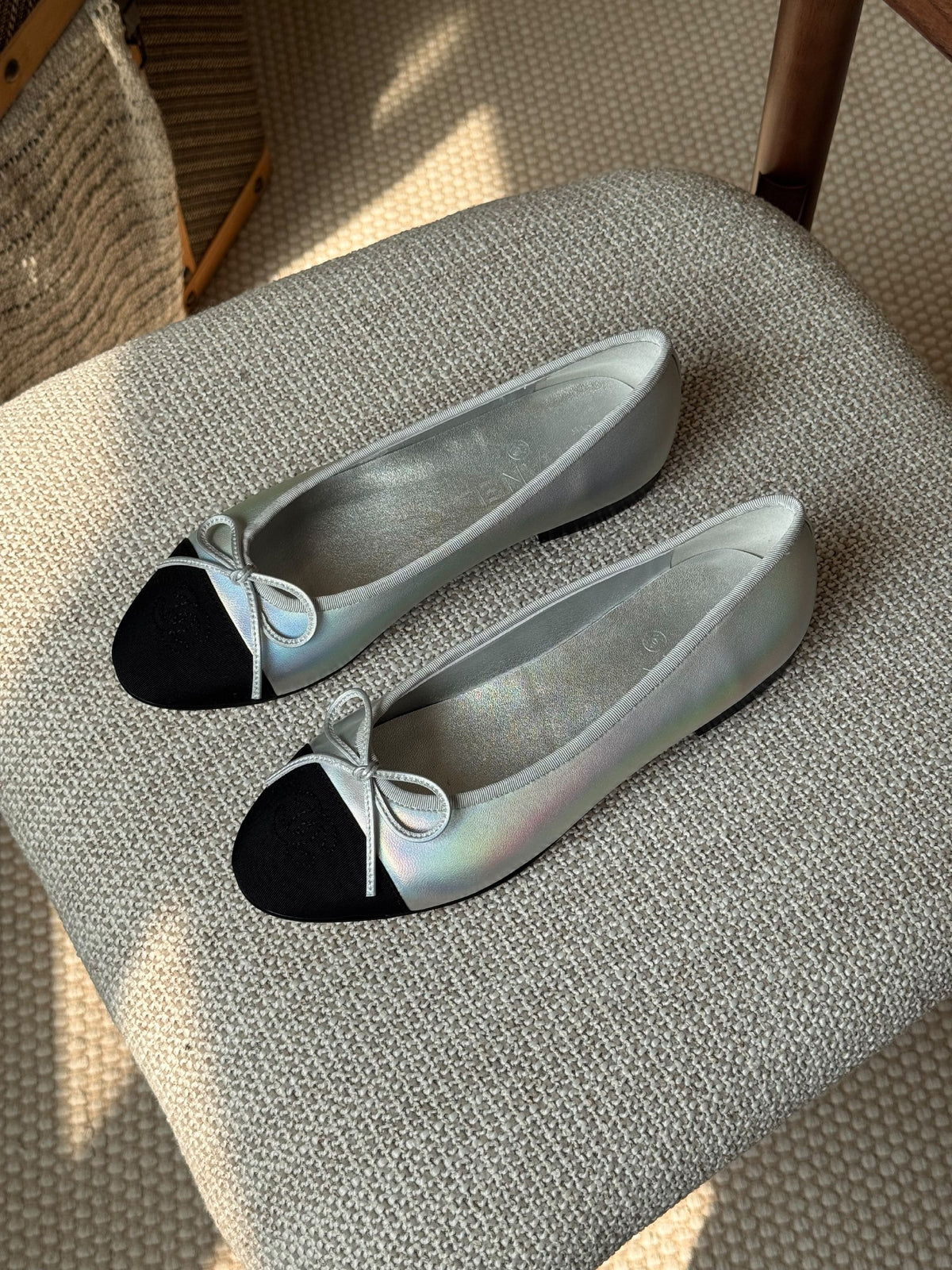 Chanel Bow Cap-Toe Ballerina - Silver