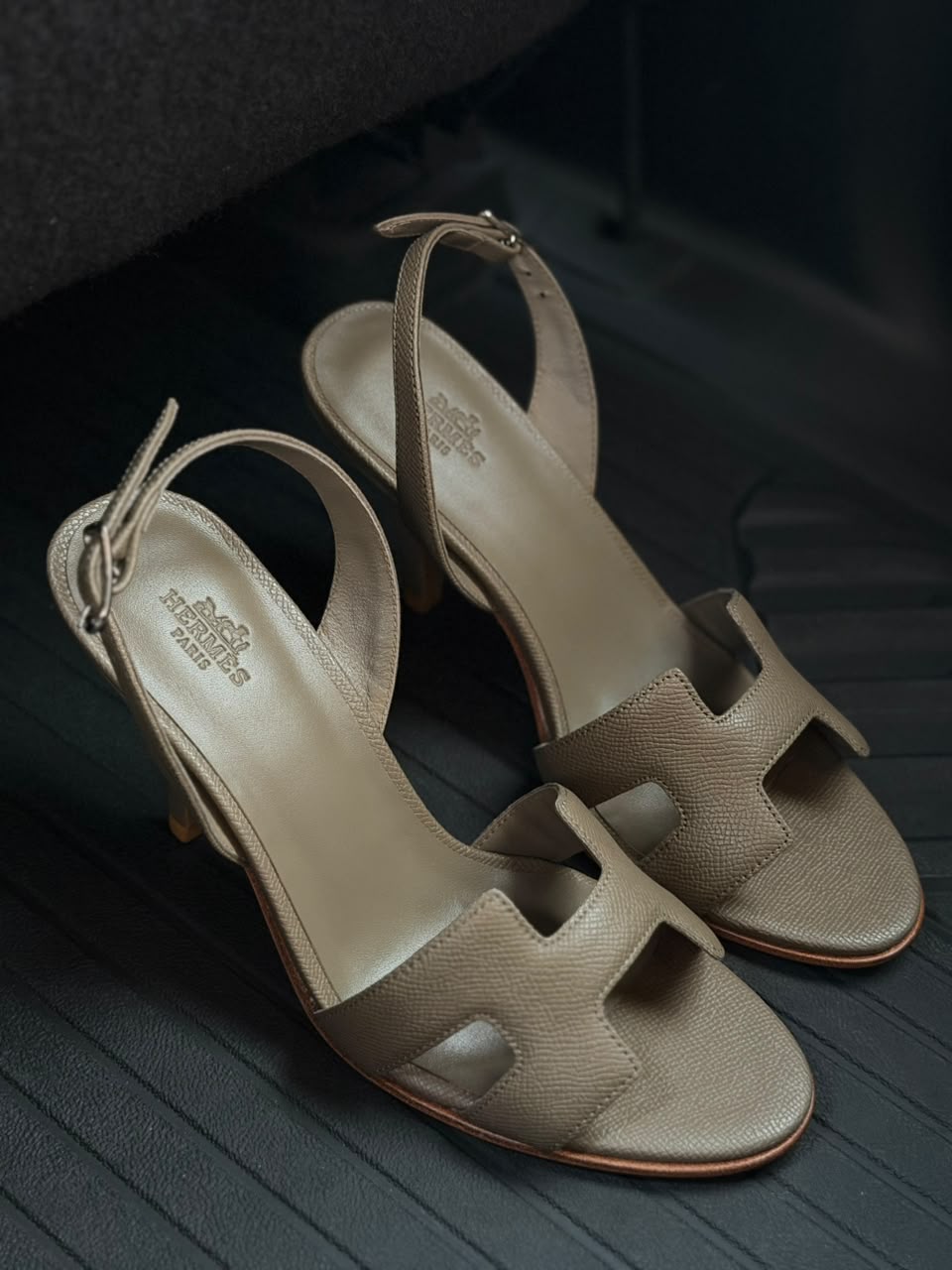 Hermès Heels - Beige