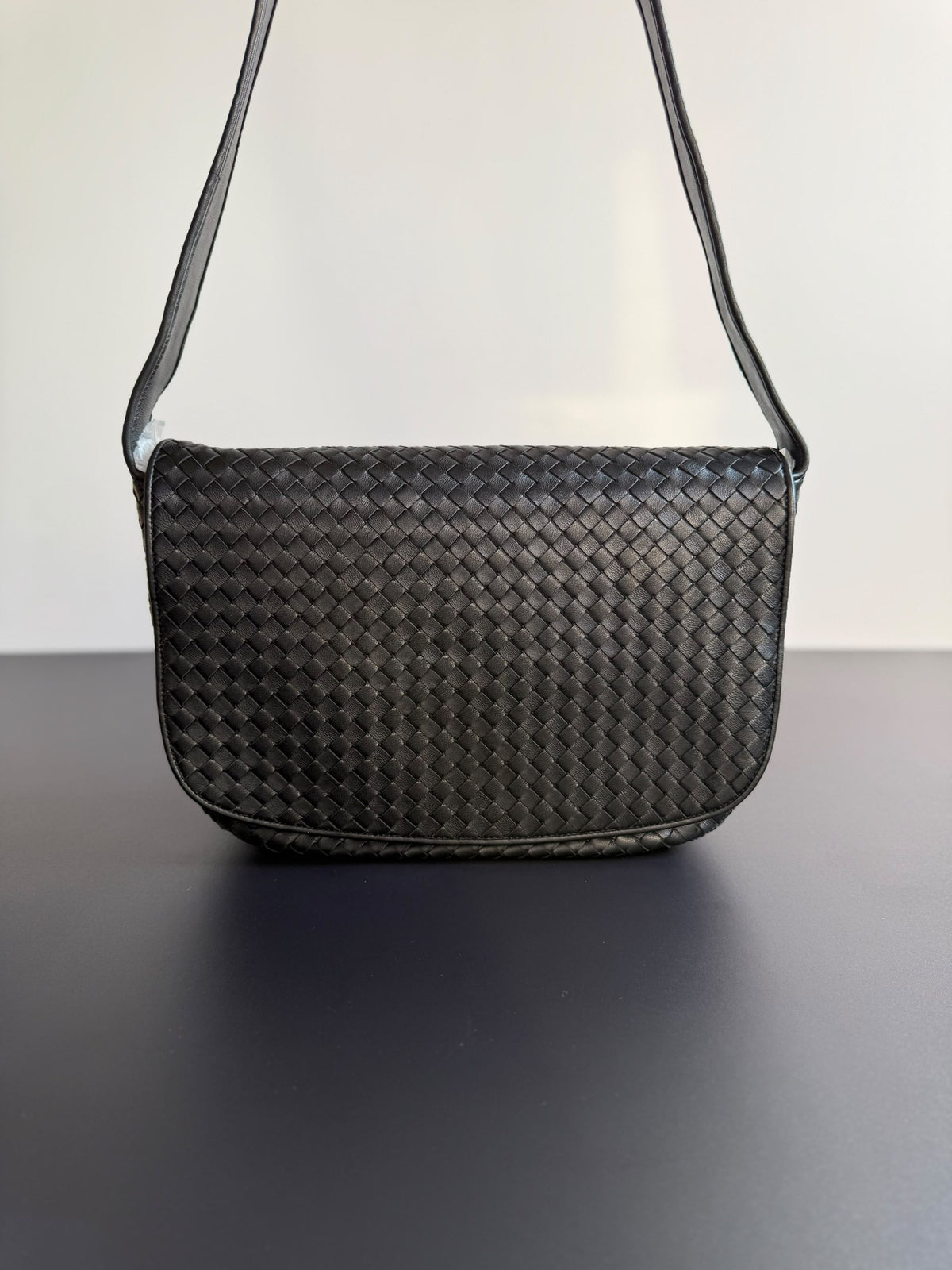 Bottega Veneta Crossbody Bag Veneto Messenger - Black