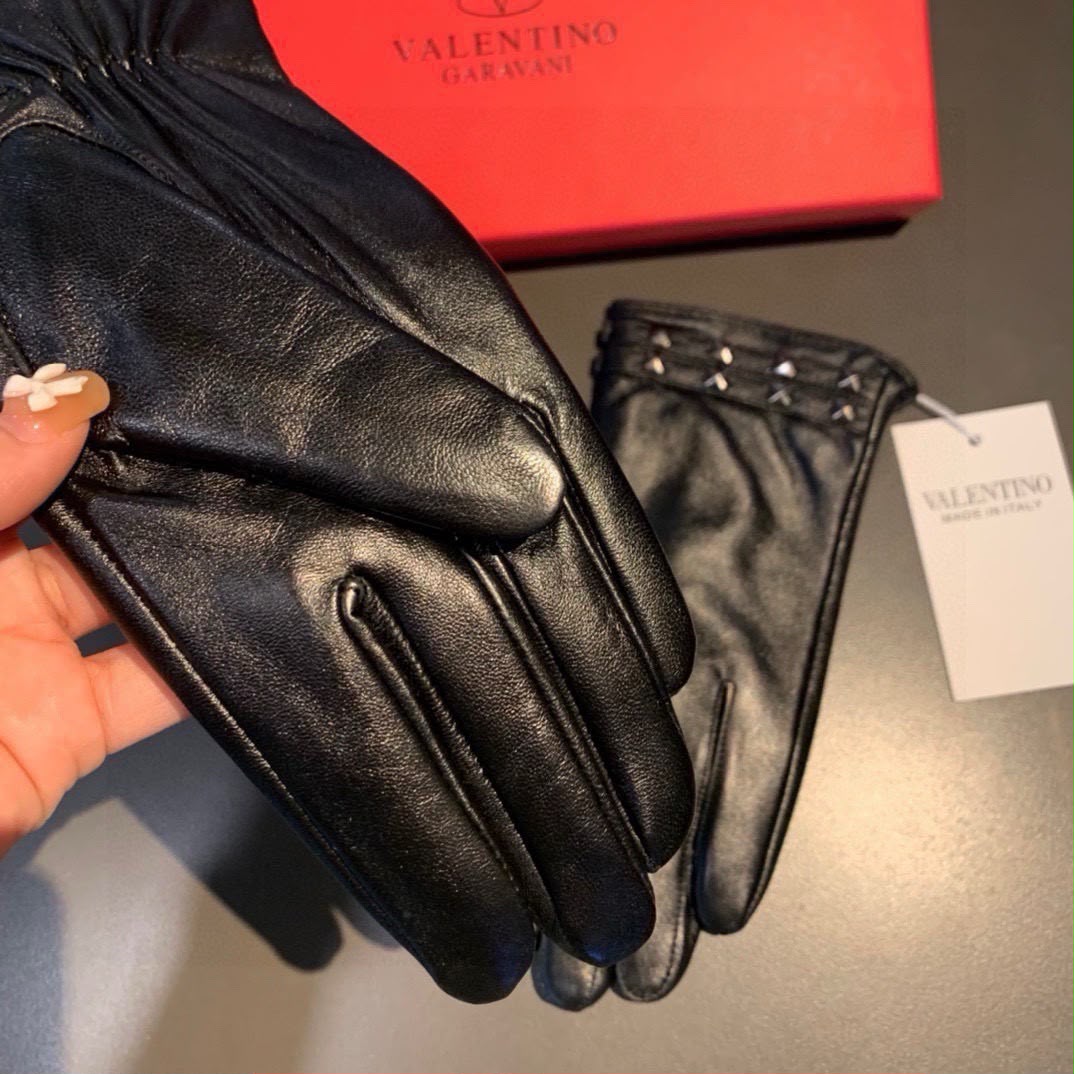 Valentino Gloves - Black