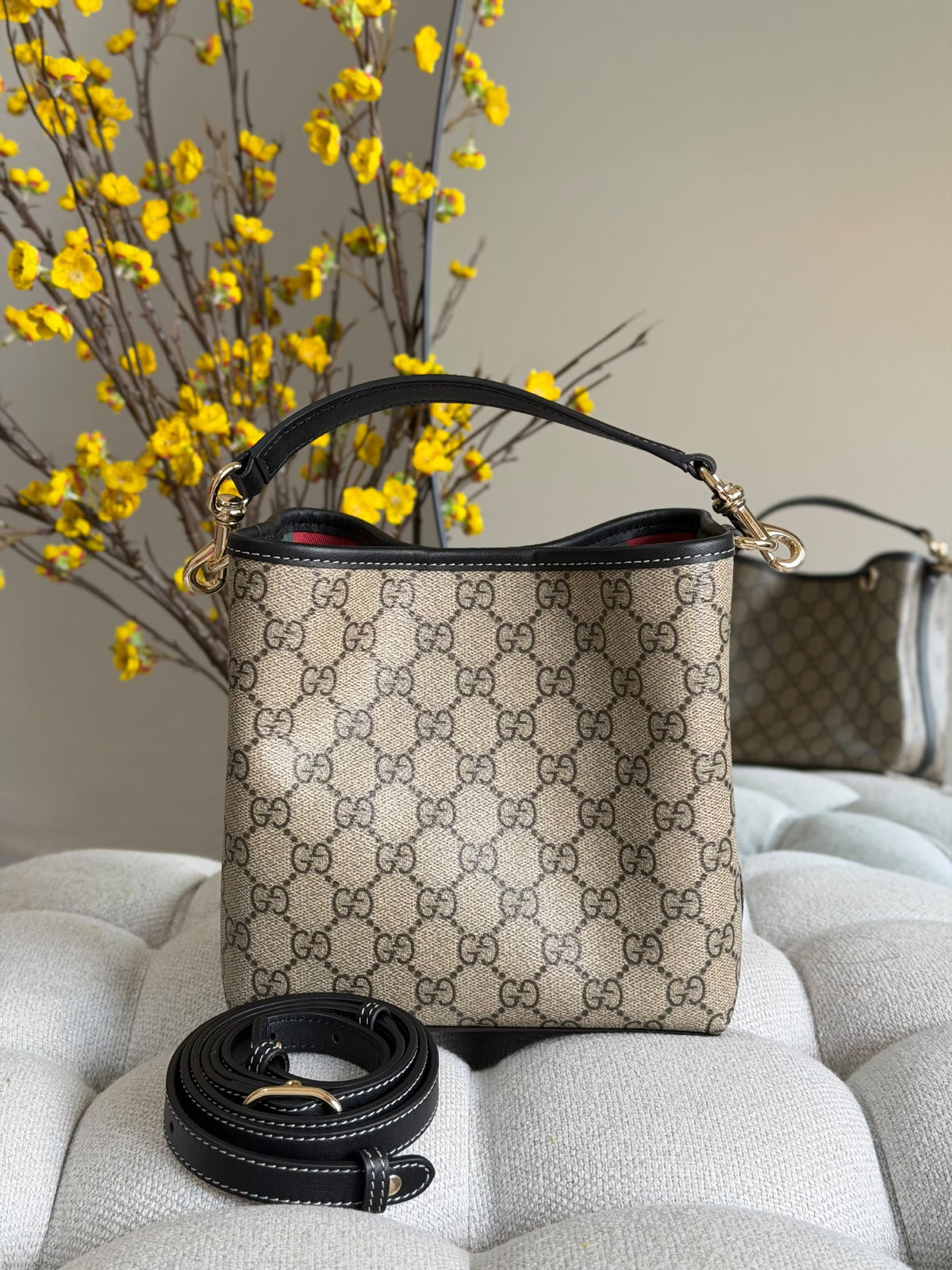 Gucci Bucket Shoulder Bag - Grey