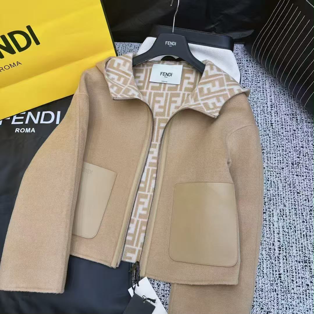 Fendi Contrast-Pocket Hooded Jacket - Beige