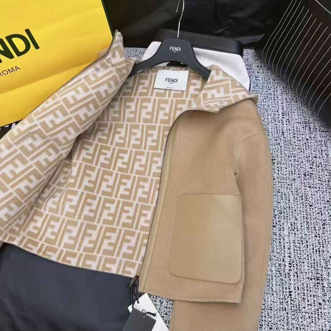 Fendi Contrast-Pocket Hooded Jacket - Beige