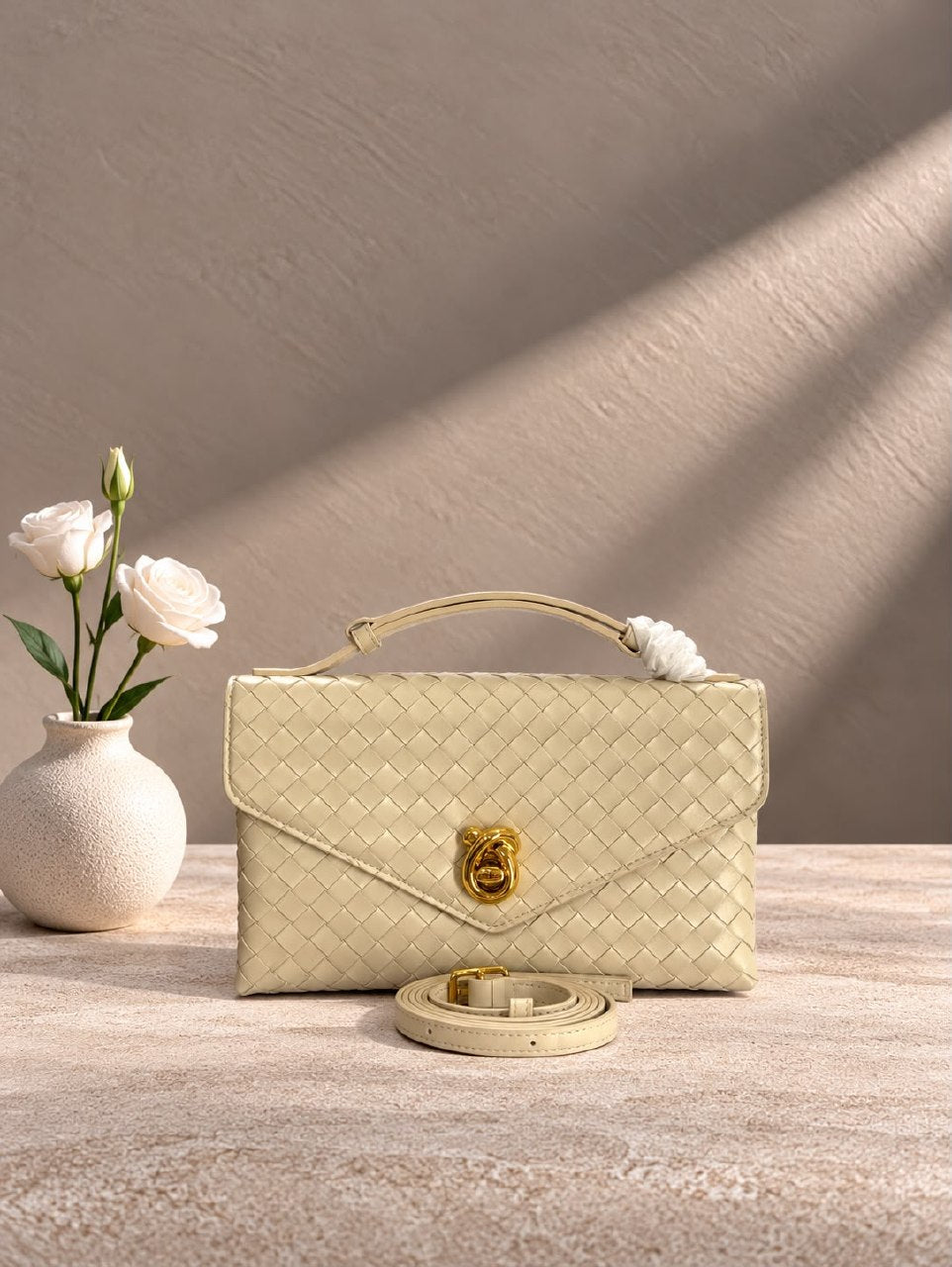 Bottega Veneta Envelope Flap Handbag - White