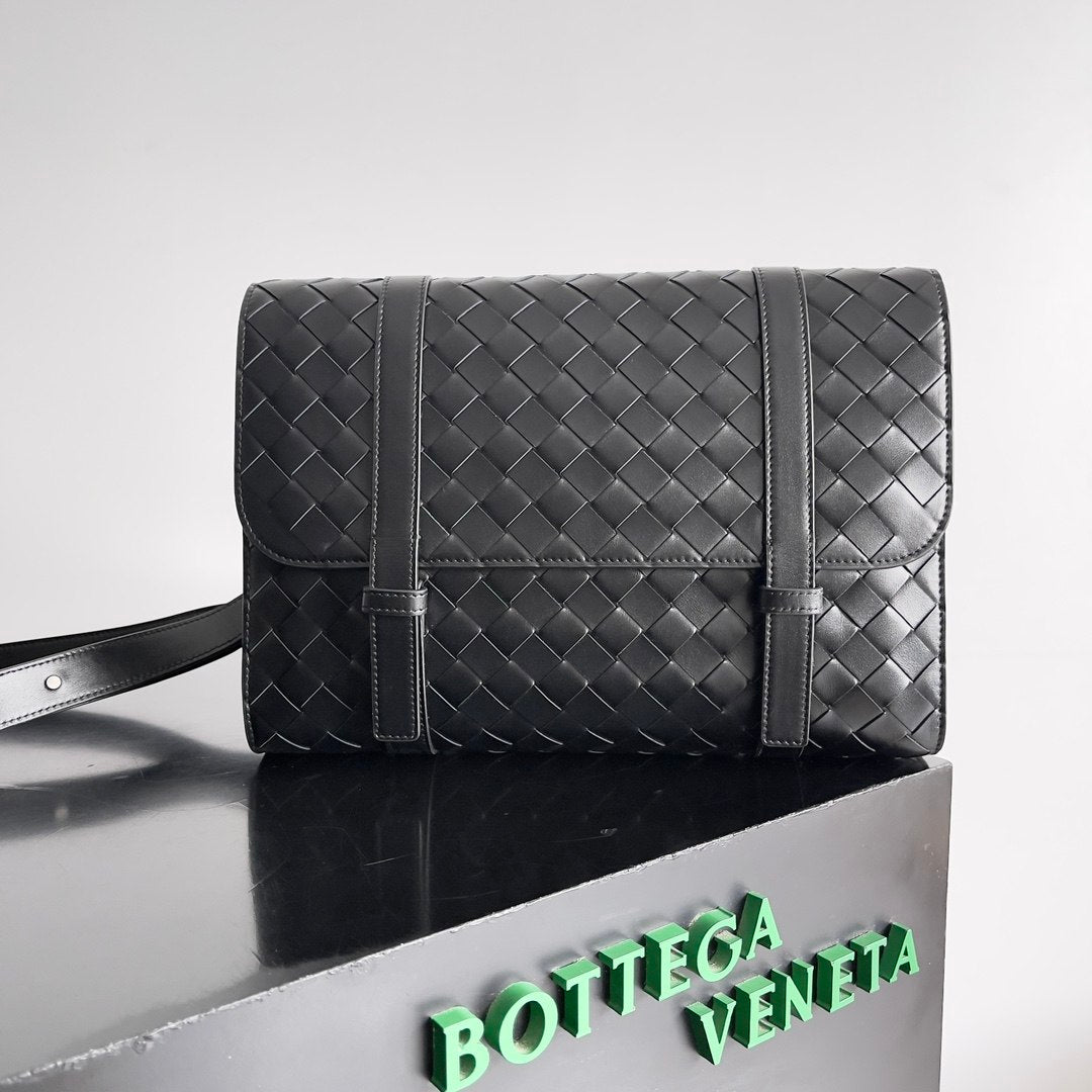 Bottega Veneta Woven Flap Crossbody Bag - Black