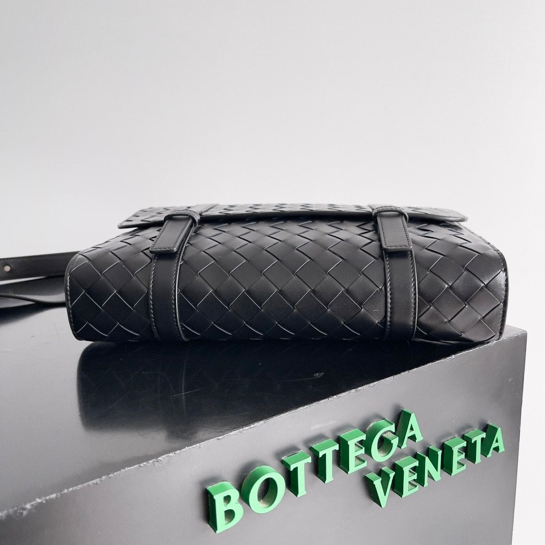 Bottega Veneta Woven Flap Crossbody Bag - Black