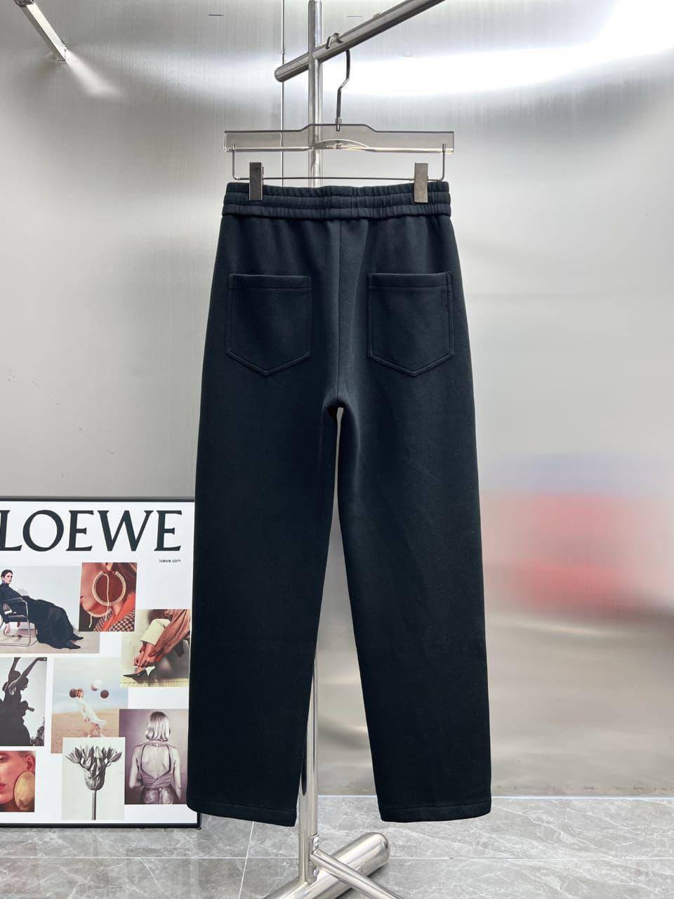 Louis Vuitto Sweat Pants - 