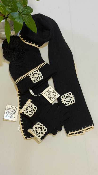 Loewe Scarf & Beanie - Black