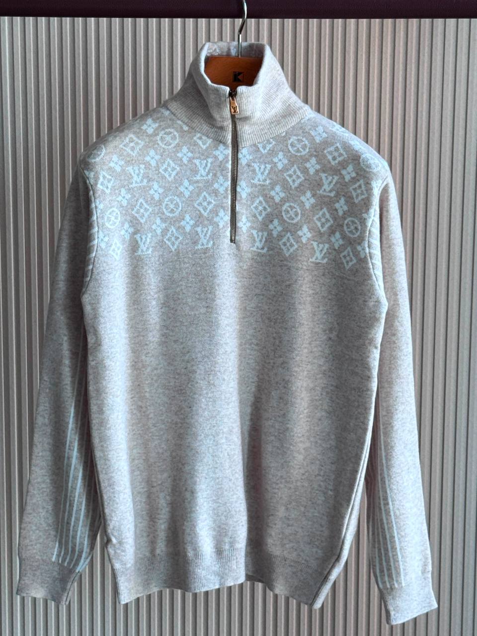 Louis Vuitton Sweater - 