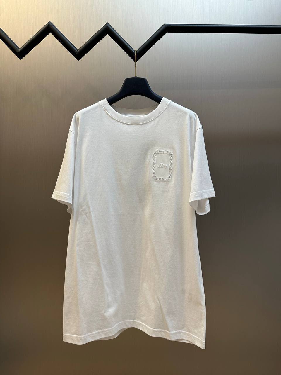 Dior T-shirt . - 