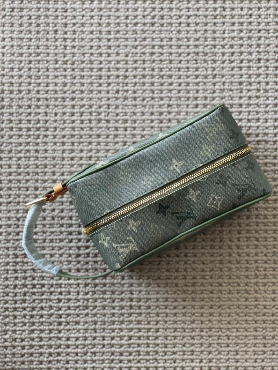 Louis Vuitton Wash Bag - Green Monogram