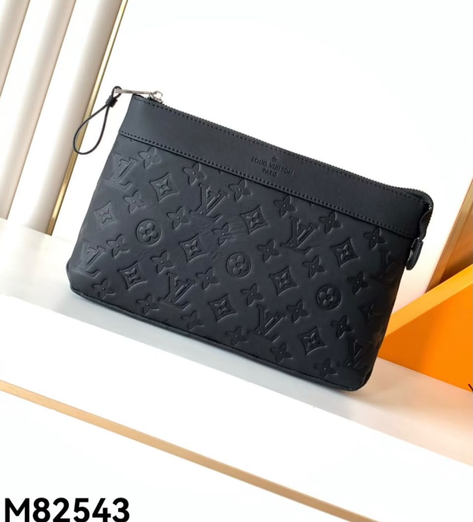 Louis Vuitton Zip Clutch - Black Monogram