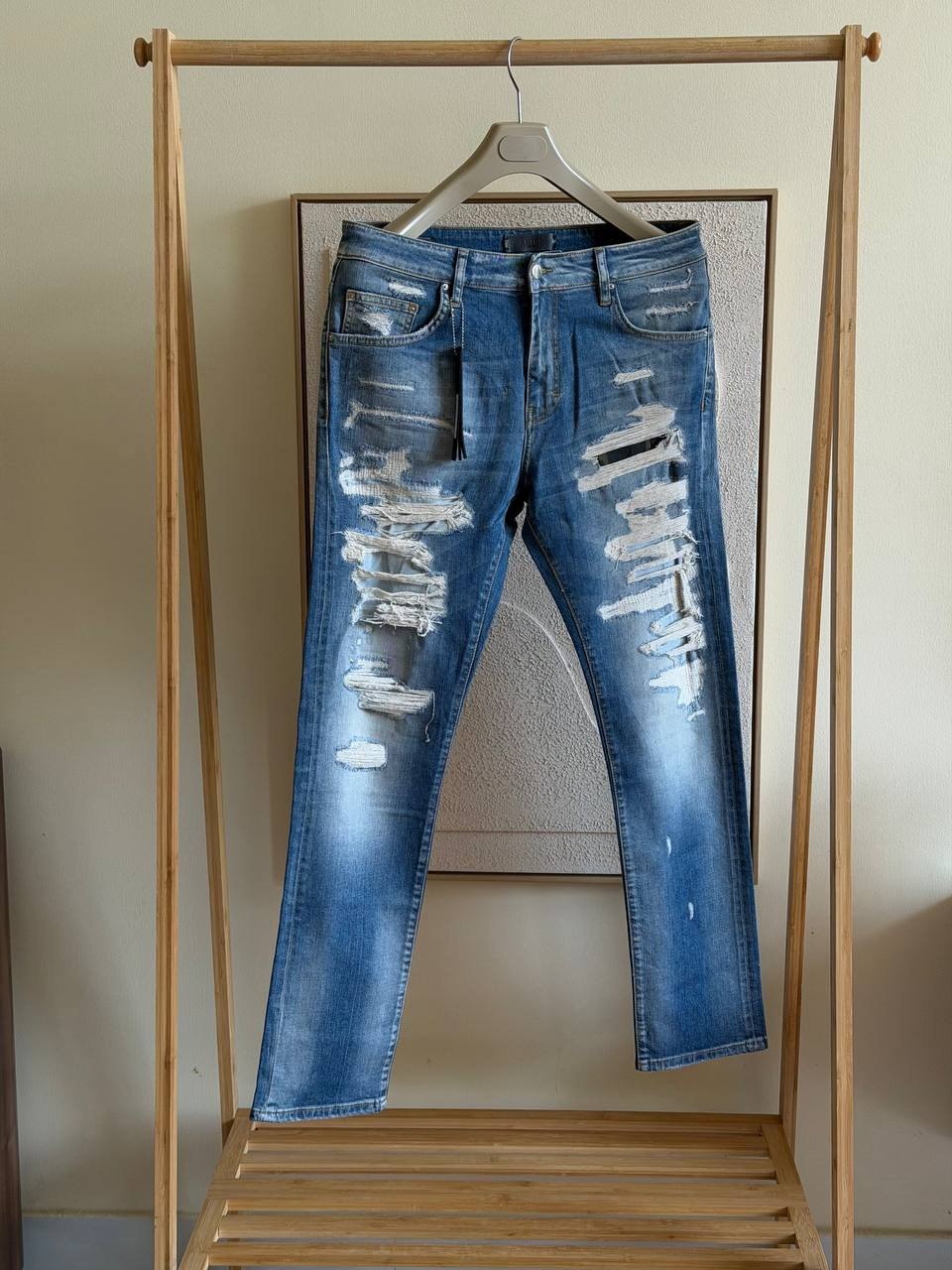 AMIRI Distressed Jeans Pants - Blue