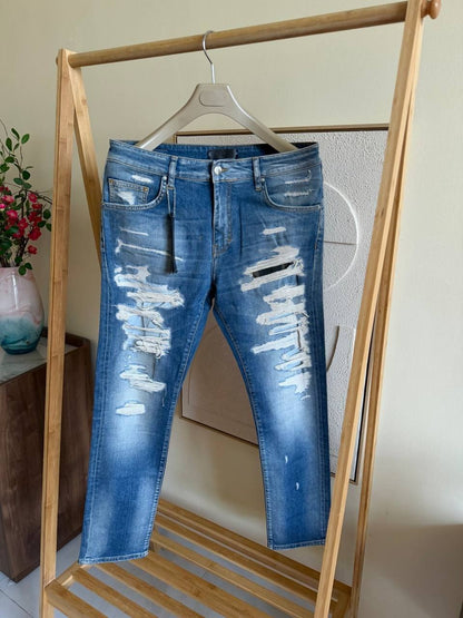 AMIRI Distressed Jeans Pants - Blue